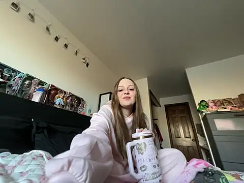 Snapshot of prettygirltracy_12 chatting on 01-31-26, 10:08 prettygirltracy 12 online show from 01-31-26, 10:08