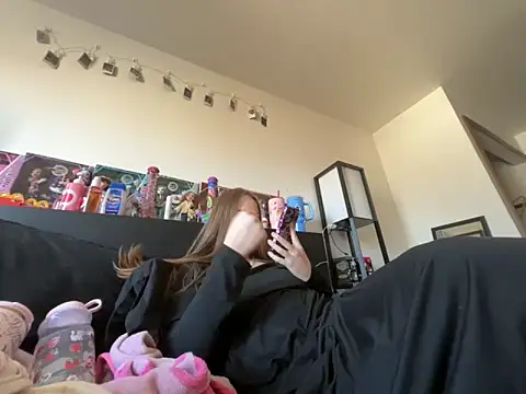 Snapshot of prettygirltracy_12 chatting on 02-04-26, 07:20 prettygirltracy 12 online show from 02-04-26, 07:20