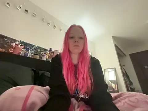 Snapshot of prettygirltracy_12 chatting on 02-11-26, 11:15 prettygirltracy 12 online show from 02-11-26, 11:15