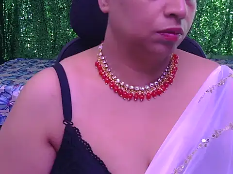 Snapshot of sweet-Soniyaa chatting on 01-15-26, 05:01 sweet-Soniyaa online show from 01-15-26, 05:01