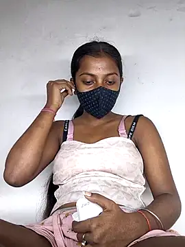 Royal-girl78 online show from 02-26-26, 05:23