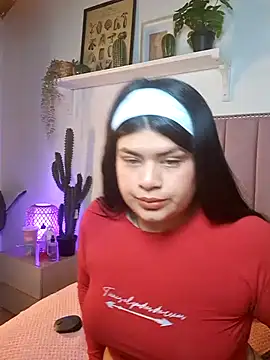 Snapshot of adhara-walk chatting on 01-15-26, 02:05 adhara-walk online show from 01-15-26, 02:05