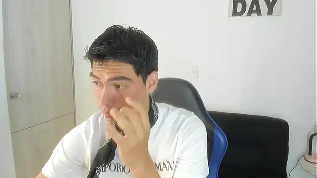 Snapshot of JAAMESSBROWN chatting on 02-21-26, 01:01 JAAMESSBROWN online show from 02-21-26, 01:01