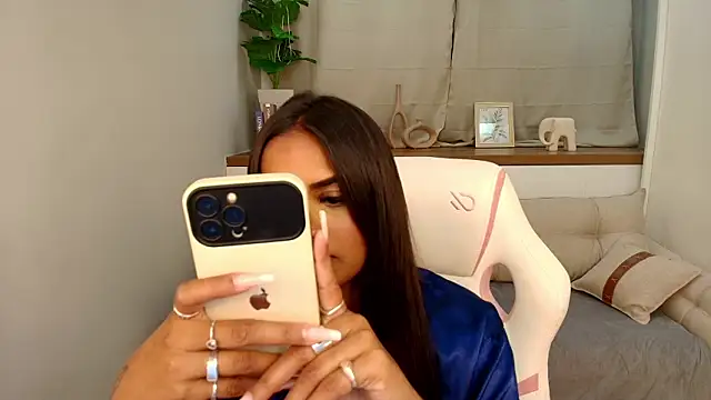 Paula Thomass online show from 02-10-26, 07:51