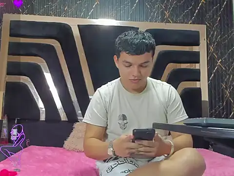 Snapshot of LiamPassion chatting on 01-13-26, 03:06 LiamPassion online show from 01-13-26, 03:06