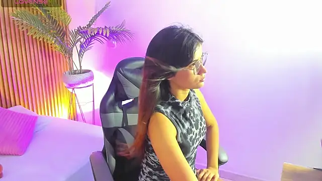 Snapshot of scarlett_rosse_x chatting on 01-15-26, 07:06 scarlett rosse x online show from 01-15-26, 07:06