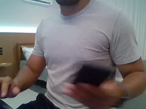 Snapshot of ishowumybest chatting on 01-08-26, 10:12 ishowumybest online show from 01-08-26, 10:12