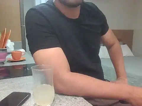 Snapshot of ishowumybest chatting on 01-09-26, 10:33 ishowumybest online show from 01-09-26, 10:33