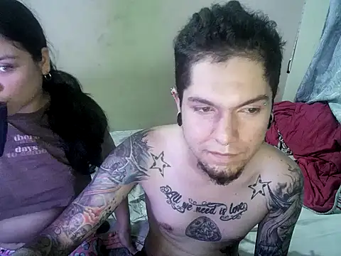 Snapshot of steffandjoshh420 chatting on 02-14-26, 11:56 steffandjoshh420 online show from 02-14-26, 11:56