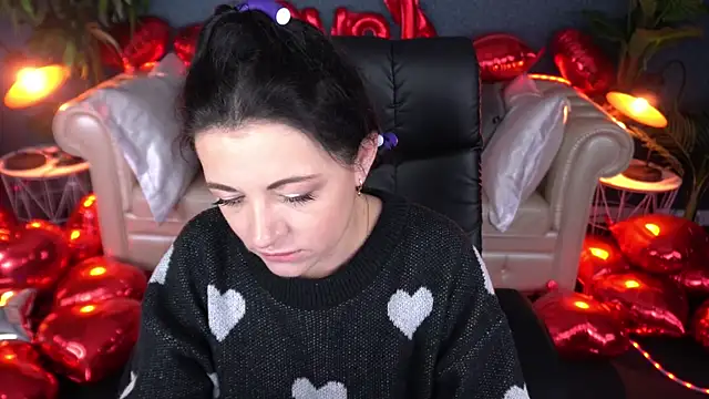 Dafni Monn online show from 02-11-26, 06:51