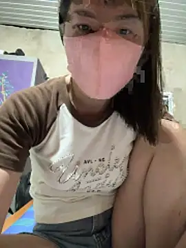 Snapshot of July-love chatting on 02-18-26, 02:02 July-love online show from 02-18-26, 02:02