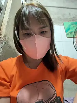 Snapshot of July-love chatting on 02-19-26, 04:36 July-love online show from 02-19-26, 04:36