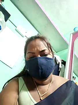 Snapshot of Tamil_Hot_Priya chatting on 01-17-26, 11:41 Tamil Hot Priya online show from 01-17-26, 11:41