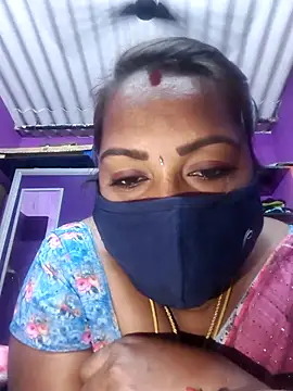 Snapshot of Tamil_Hot_Priya chatting on 01-19-26, 01:15 Tamil Hot Priya online show from 01-19-26, 01:15