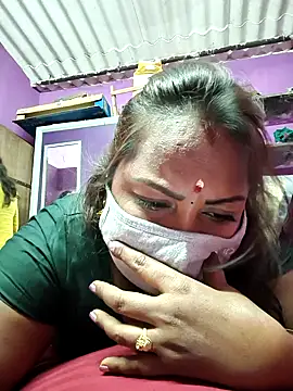 Snapshot of Tamil_Hot_Priya chatting on 02-20-26, 06:59 Tamil Hot Priya online show from 02-20-26, 06:59