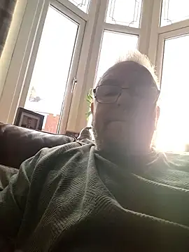 Snapshot of justenjoyingurcompany chatting on 01-10-26, 09:33 justenjoyingurcompany online show from 01-10-26, 09:33