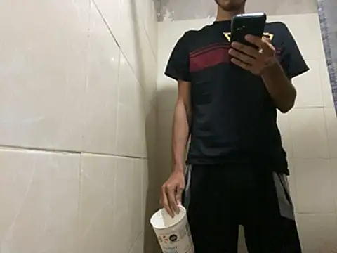 Snapshot of castro24141 chatting on 02-09-26, 02:32 castro24141 online show from 02-09-26, 02:32