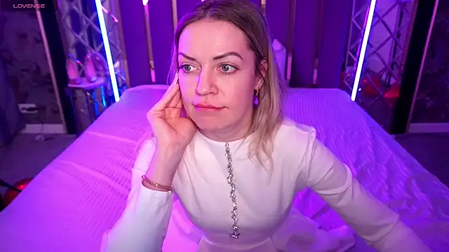AnnaRayy online show from 02-05-26, 02:11