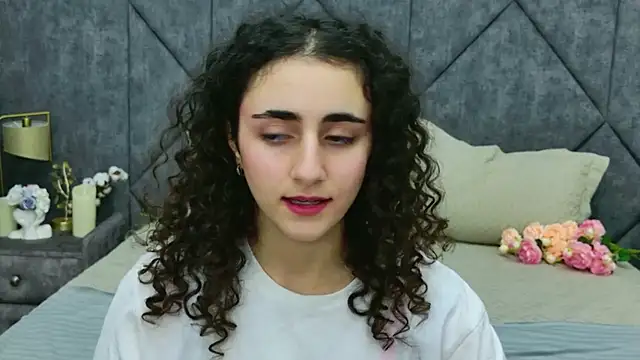 Snapshot of Susan_Fors chatting on 02-15-26, 06:21 Susan Fors online show from 02-15-26, 06:21