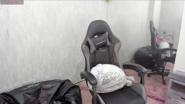 Gia Campbell online show from 01-11-26, 03:50