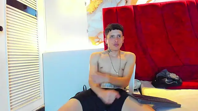 ESTEBAN 2102 online show from 01-15-26, 07:50