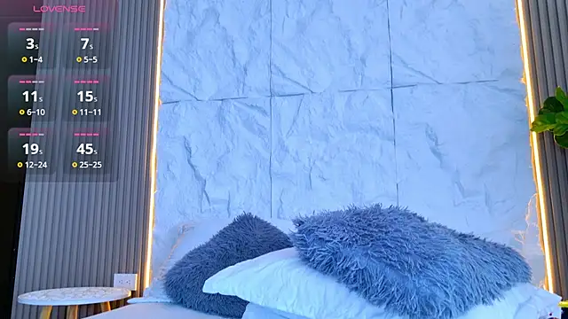 Snapshot of Aisha-Ferrer chatting on 02-07-26, 08:34 Aisha-Ferrer online show from 02-07-26, 08:34