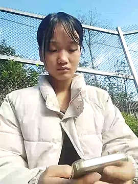 Hina2xx online show from 02-05-26, 01:54