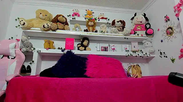 Snapshot of maira_diazz chatting on 02-02-26, 12:04 maira diazz online show from 02-02-26, 12:04