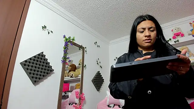 Snapshot of maira_diazz chatting on 02-09-26, 12:09 maira diazz online show from 02-09-26, 12:09