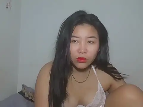 Snapshot of Zyeiii chatting on 02-10-26, 08:24 Zyeiii online show from 02-10-26, 08:24