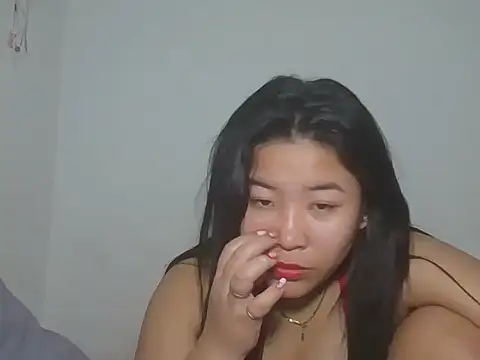 Snapshot of Zyeiii chatting on 02-11-26, 04:45 Zyeiii online show from 02-11-26, 04:45