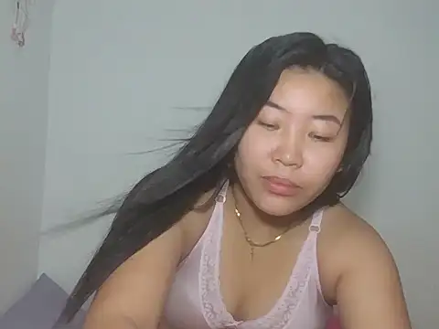 Snapshot of Zyeiii chatting on 02-14-26, 07:38 Zyeiii online show from 02-14-26, 07:38