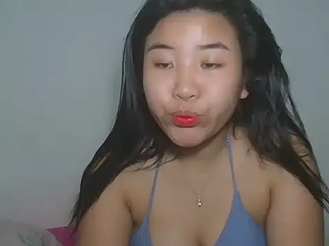 Snapshot of Zyeiii chatting on 02-25-26, 05:33 Zyeiii online show from 02-25-26, 05:33