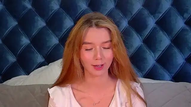 VanessaVienne online show from 02-27-26, 04:07