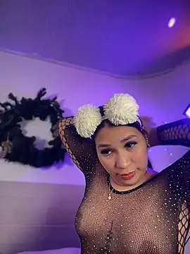 Snapshot of YaraXX1 chatting on 02-17-26, 04:42 YaraXX1 online show from 02-17-26, 04:42