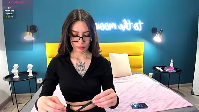 IvyDainty online show from 04-02-26, 01:36