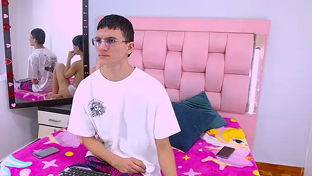 Sophi and Jack online show from 02-18-26, 09:33