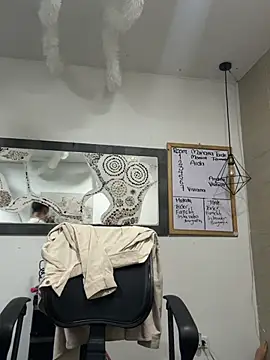 Snapshot of Theo_Rowan chatting on 01-13-26, 11:32 Theo Rowan online show from 01-13-26, 11:32