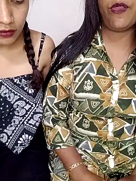 Snapshot of Helena_786 chatting on 02-26-26, 01:43 Helena 786 online show from 02-26-26, 01:43