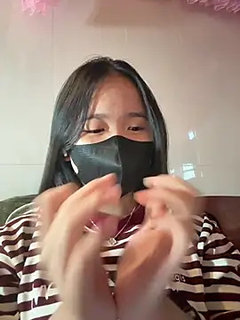 Snapshot of Gwen879 chatting on 01-13-26, 01:22 Gwen879 online show from 01-13-26, 01:22