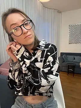 Persephone Kore online show from 03-30-26, 04:19