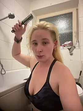 Snapshot of PurpleHazexx chatting on 02-27-26, 12:43 PurpleHazexx online show from 02-27-26, 12:43