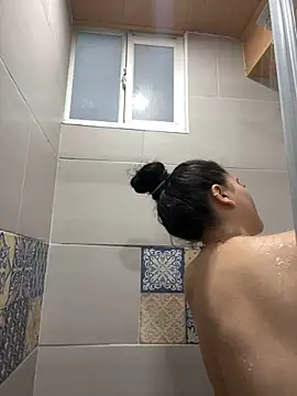 Veronica Wins  online show from 02-10-26, 07:51