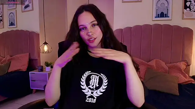 Hanabie  online show from 01-15-26, 03:22