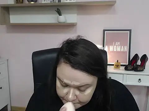 HollyDanceSoul online show from 02-12-26, 05:35