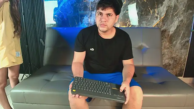 uncontrolled fire online show from 03-08-26, 07:39