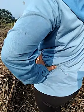 Snapshot of waaini99 chatting on 01-12-26, 02:06 waaini99 online show from 01-12-26, 02:06