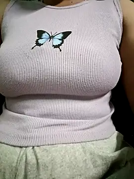 Snapshot of Nithyatamil chatting on 01-09-26, 04:43 Nithyatamil online show from 01-09-26, 04:43