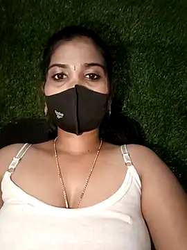 Snapshot of Nithyatamil chatting on 02-06-26, 05:05 Nithyatamil online show from 02-06-26, 05:05