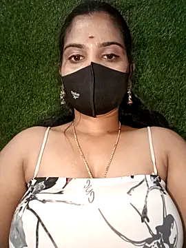 Snapshot of Nithyatamil chatting on 03-03-26, 05:08 Nithyatamil online show from 03-03-26, 05:08